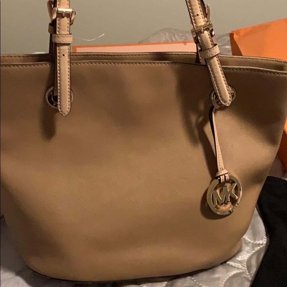 Medium size Michael lord ‘never full’ bag